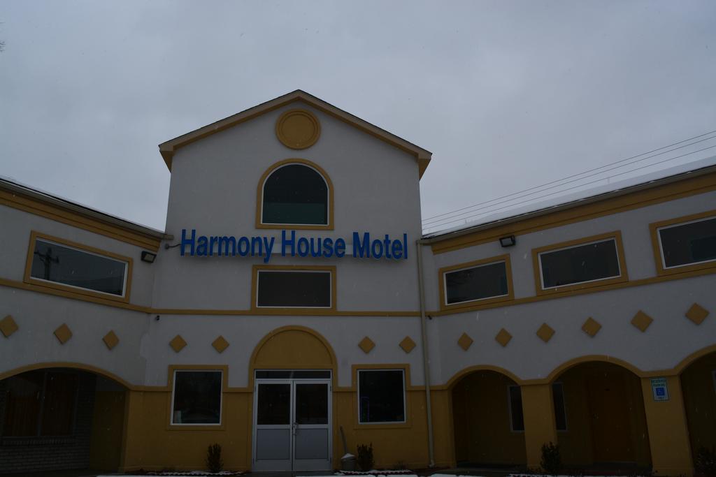 The Harmony House Motel Ypsilanti Esterno foto
